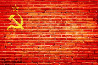 Ruská propaganda se snaží přepsat československou historii, upozorňují experti >